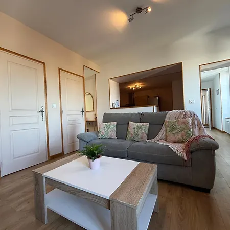 Les Songes Duplex Cosy 3 Chambres 1 Salle De Bain A 1 Km De Bayeux Parking Public Gratuit 15 Km De La Mer Proche Plages Du Debarquement Apartment *