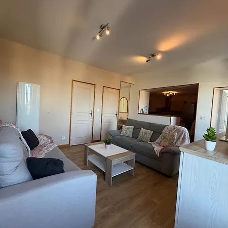 Les Songes Duplex Cosy 3 Chambres 1 Salle De Bain A 1 Km De Bayeux Parking Public Gratuit 15 Km De La Mer Proche Plages Du Debarquement *