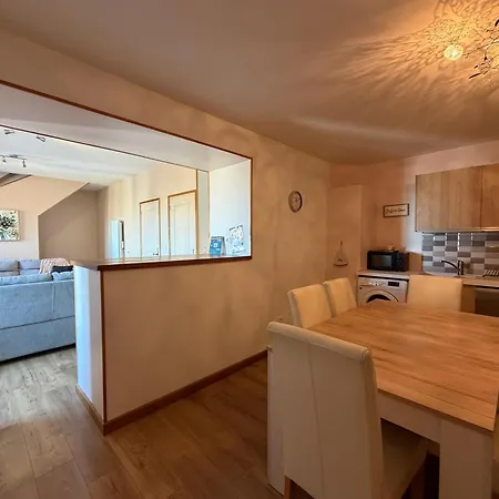 Apartment Les Songes Duplex Cosy 3 Chambres 1 Salle De Bain A 1 Km De Bayeux Parking Public Gratuit 15 Km De La Mer Proche Plages Du Debarquement *