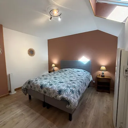 Les Songes Duplex Cosy 3 Chambres 1 Salle De Bain A 1 Km De Bayeux Parking Public Gratuit 15 Km De La Mer Proche Plages Du Debarquement Apartment