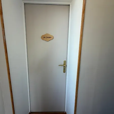 Les Songes Duplex Cosy 3 Chambres 1 Salle De Bain A 1 Km De Bayeux Parking Public Gratuit 15 Km De La Mer Proche Plages Du Debarquement Saint-Vigor-le-Grand