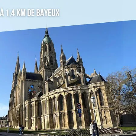 Les Songes Duplex Cosy 3 Chambres 1 Salle De Bain A 1 Km De Bayeux Parking Public Gratuit 15 Km De La Mer Proche Plages Du Debarquement *
