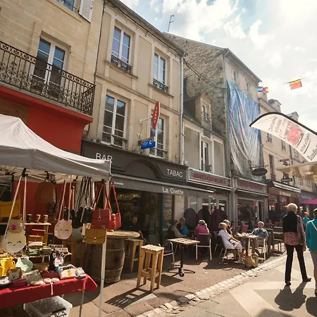 Les Songes Duplex Cosy 3 Chambres 1 Salle De Bain A 1 Km De Bayeux Parking Public Gratuit 15 Km De La Mer Proche Plages Du Debarquement Apartment *